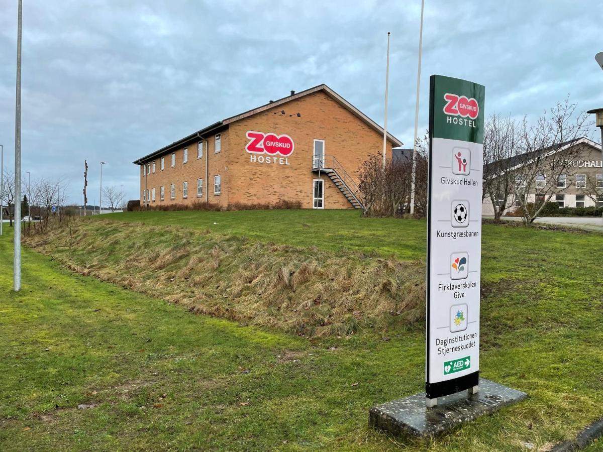 Givskud Zoo Hostel Exterior foto