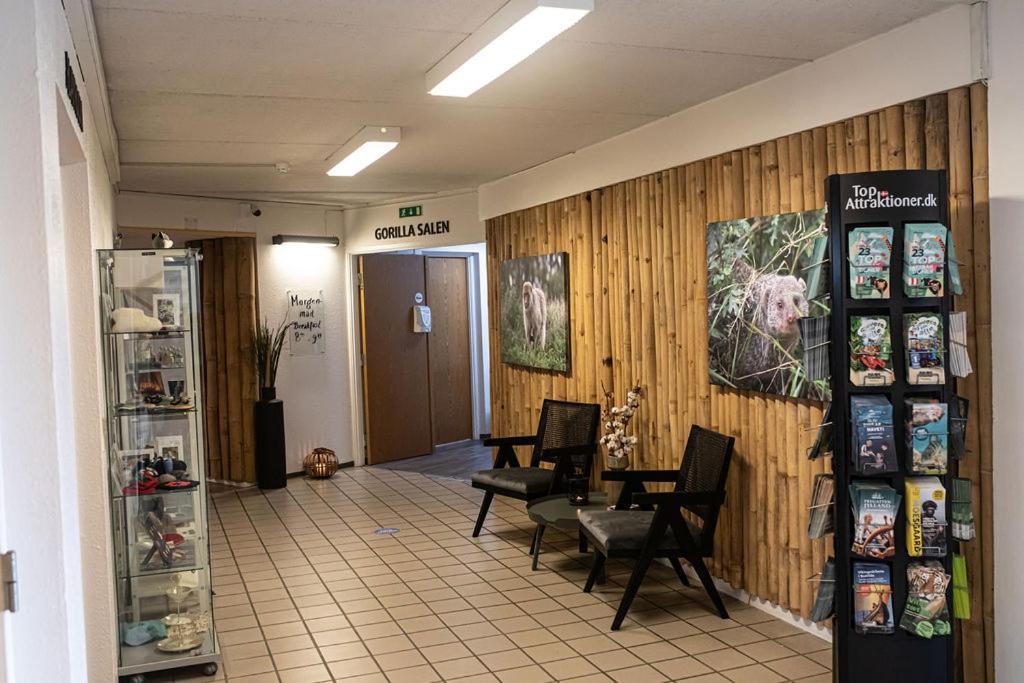 Givskud Zoo Hostel Exterior foto