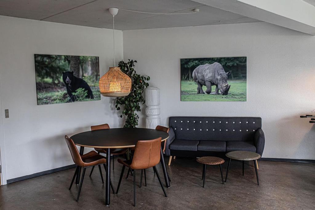 Givskud Zoo Hostel Exterior foto